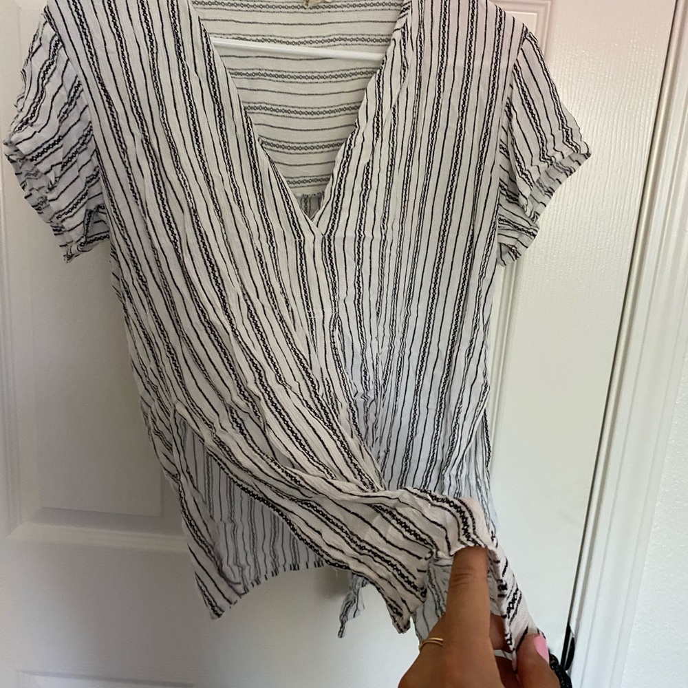 Striped Blouse - Picture 2 of 6